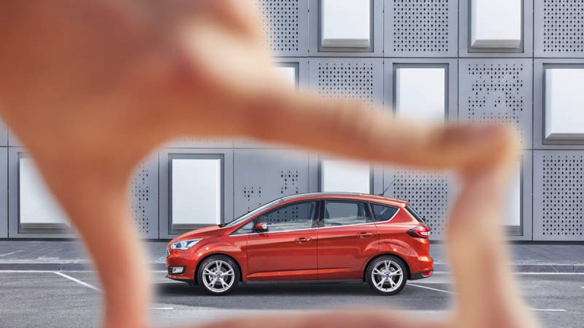 En el interior, el C-Max estrena ergonomía.