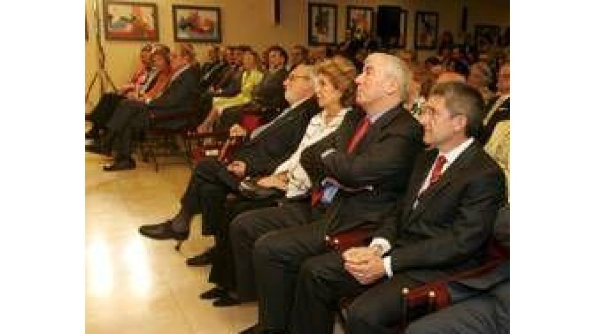 El auditorio de San Marcos se quedó pequeño para albergar a todos los que acudieron al acto
