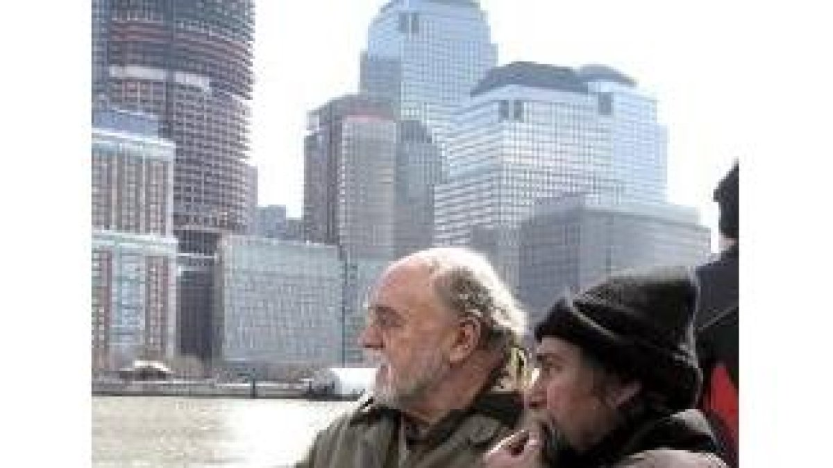 Juan Luis Buñuel junto al también director Javier Espada