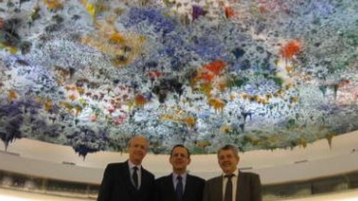 Javier Garrigues, el máximo representante de la ONU en Europa, Sergei Ordzhonikidze, y Martínez.