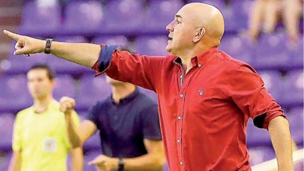 Luis César Sampedro.