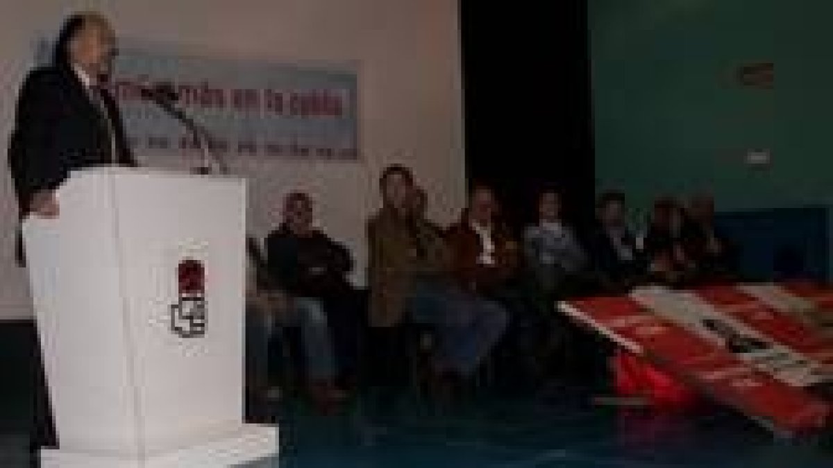 Jaime Rabanal y Pepe Giménez, en el mitin de La Robla