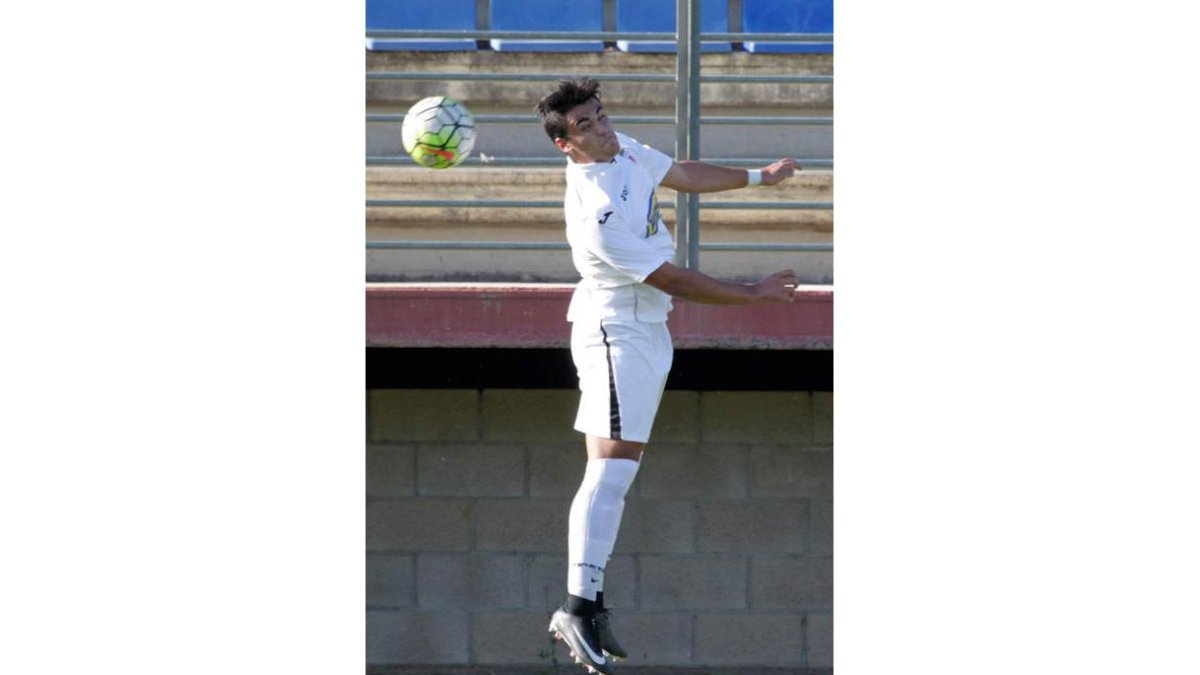 La Peña busca un triunfo. SECUNDINO