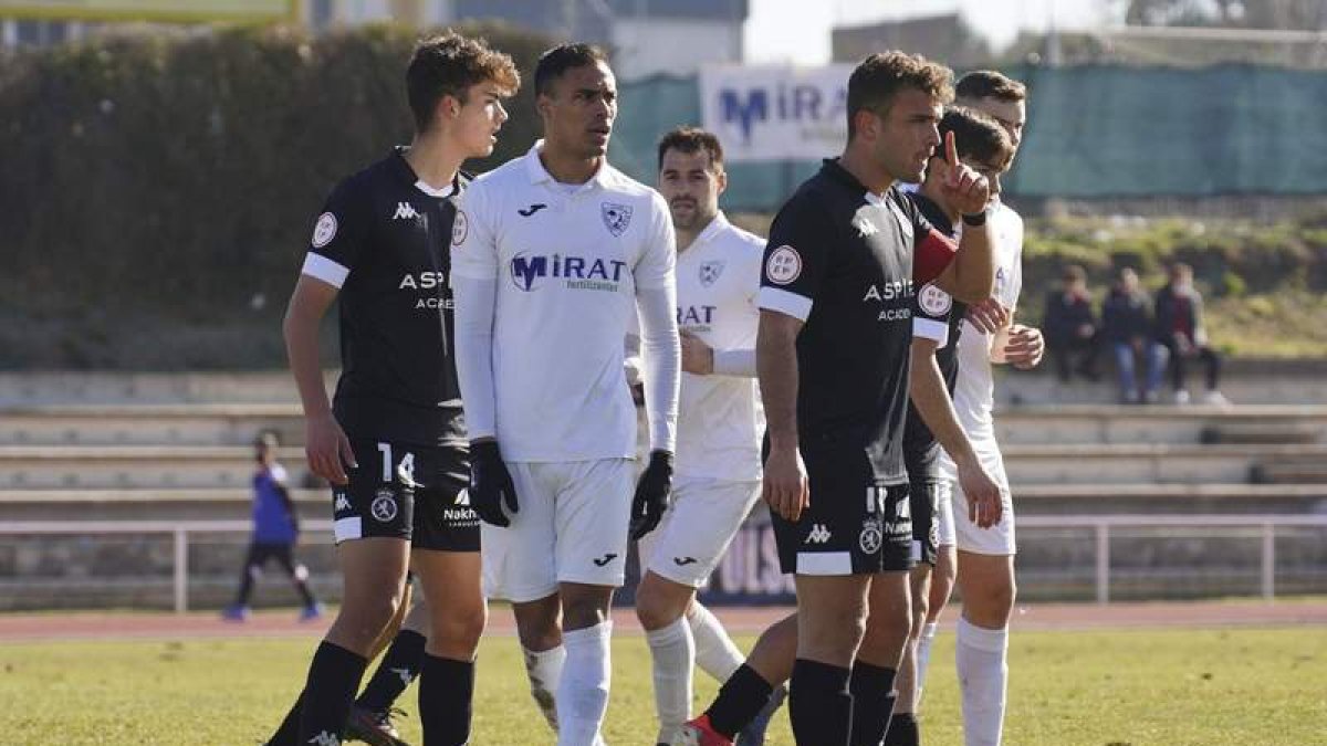 El Ribert salmantino pierde la categoría tras no lograr el ascenso el Atlético Tordesillas. ARCHIVO