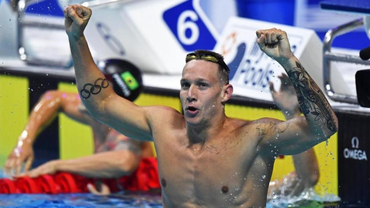 Dressel celebra su victoria en la final de los 50 libre del reciente Mundial de Budapest