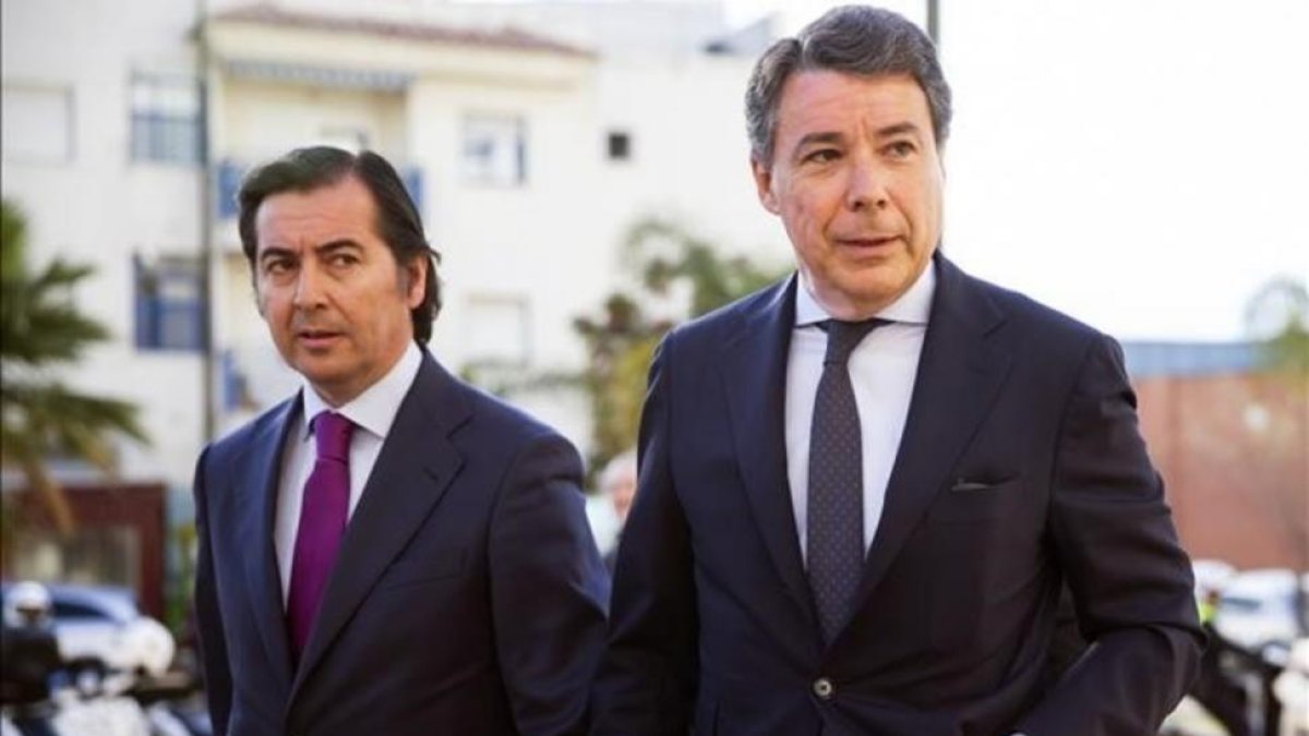 El expresidente de la Comunidad de Madrid Ignacio González, a su llegada al juzgado de instrucción de Estepona que investiga el caso del ático de lujo que posee en esta población.