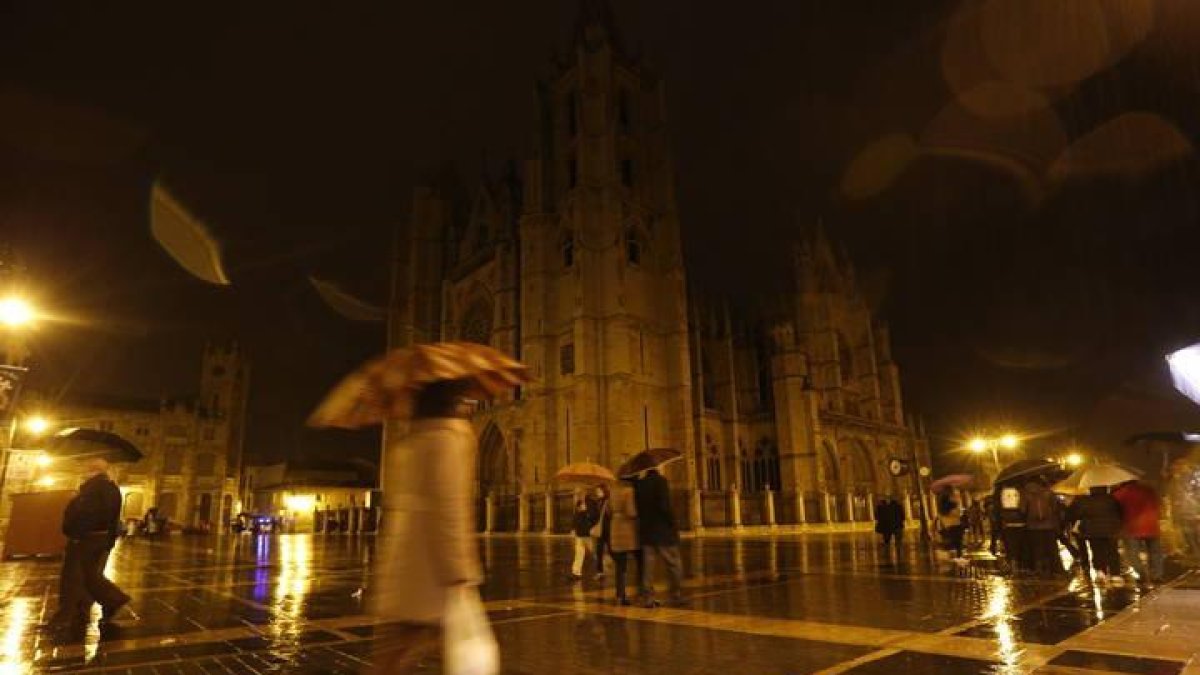 La Catedral de León, en uno de los actos por La hora del planeta