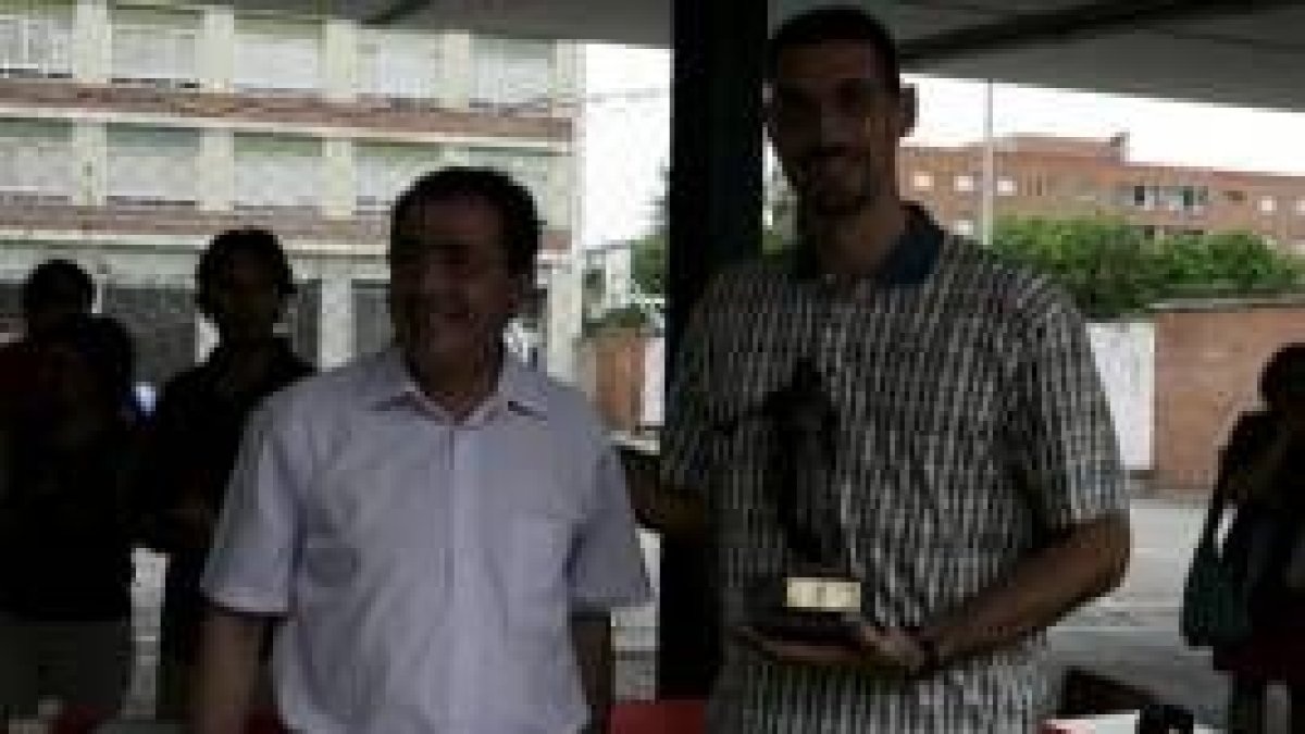 La entrega de trofeos cerró la décima edición del torneo femenino