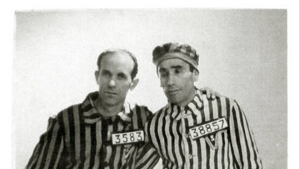 Prisciliano García gaitero (derecha) con un compañero del campo de concentración. EDILESA