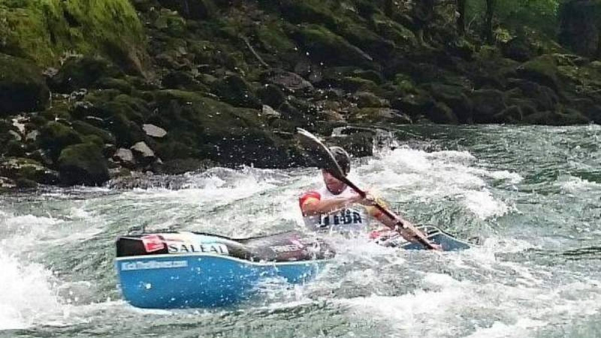 Fidalgo durante su participación ayer en el Mundial de Bosnia. DL