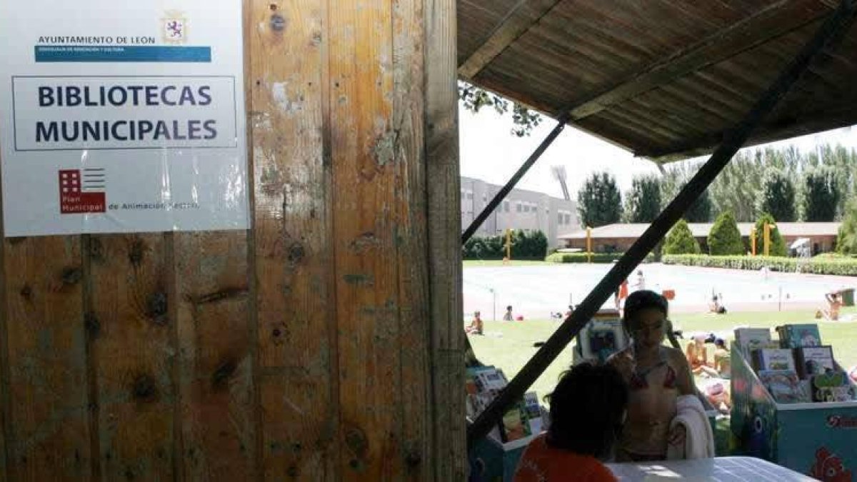 Las bibliotecas municipales mantienen su labor durante todo el año.