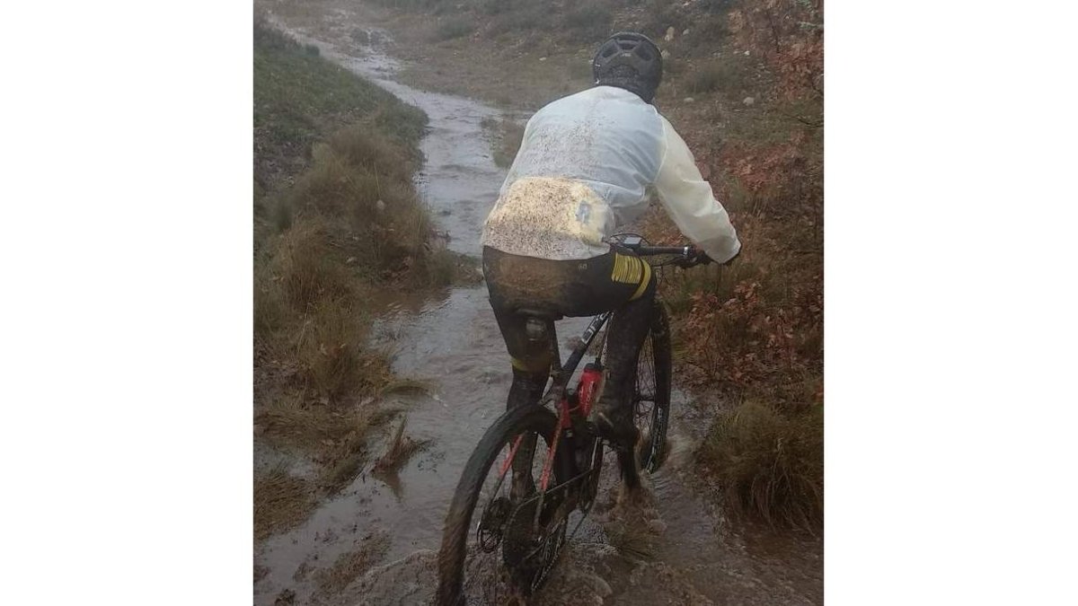 Un momento del recorrido e inicio. DIEGO ARGÚELLES / FERNANDO OTERO