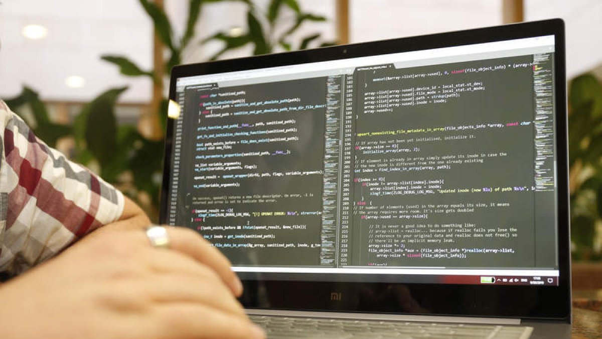 La Universidad cuenta con un instituto de investigación dedicado a la Ciberseguridad. FERNANDO OTERO