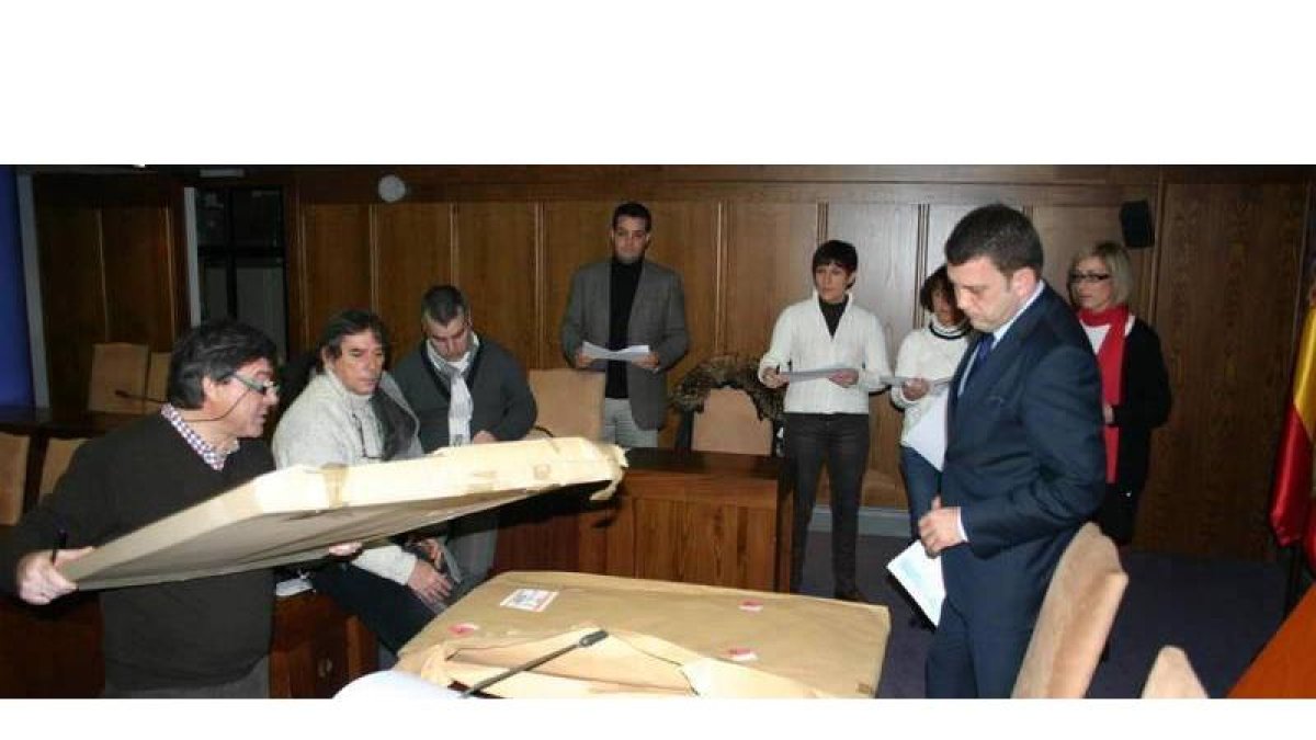Los miembros del jurado del concurso de ideas, que comenzaron ayer sus deliberaciones.