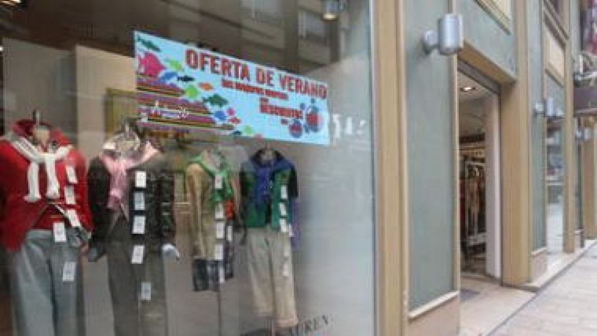 La oferta de verano permitirá a los comercios leoneses animar el consumo hasta las rebajas.