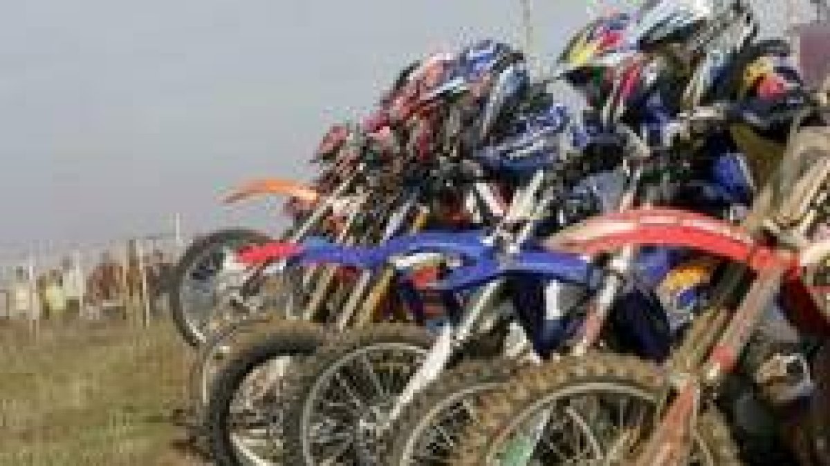 Todo está ya preparado para que la prueba de motocross sea un éxito