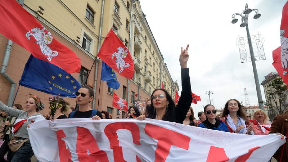 Imagen de la manifestación en la que podía leerse ‘Ya es suficiente’. STRINGER