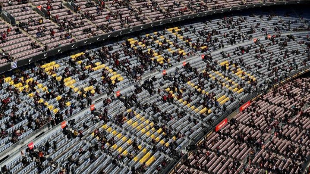 Estadio de fútbol durante la pandemia, con aforo limitado. EFE
