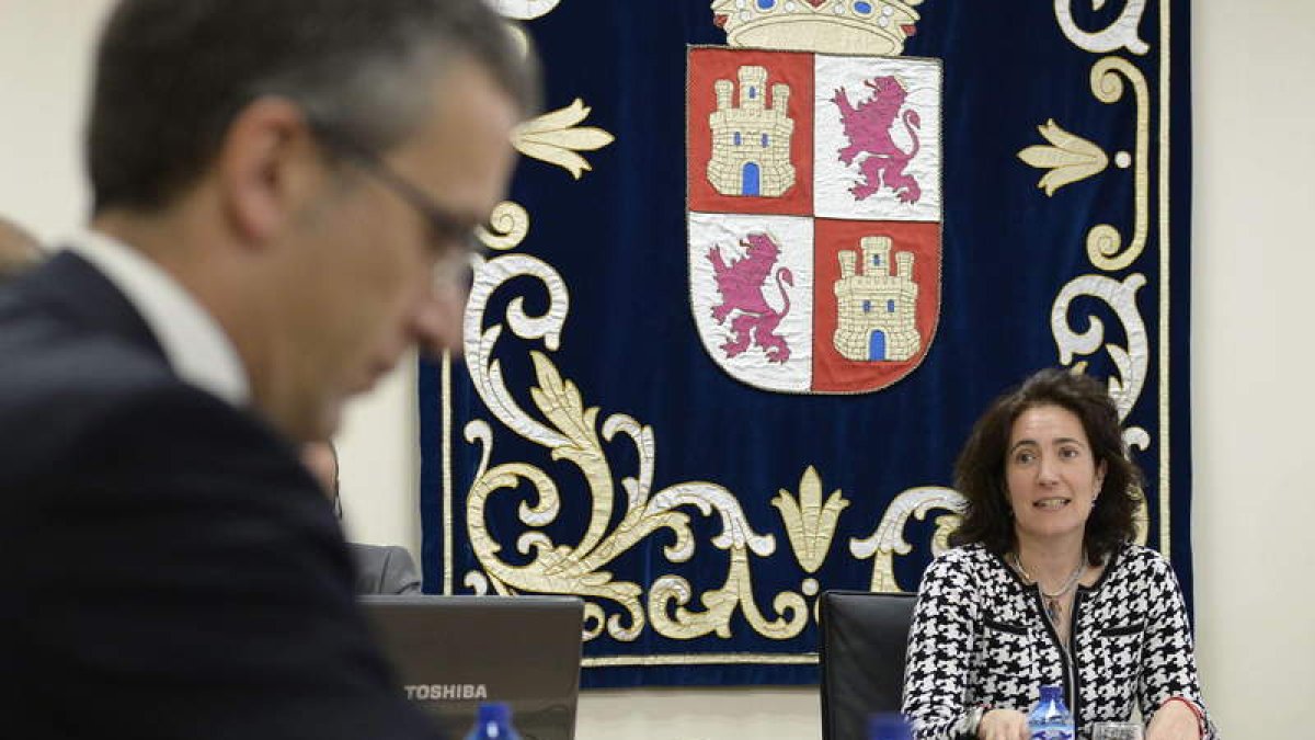 La presidenta de las Cortes, en la última reunión del Patronato de la Fundación Villalar-Castilla y León.