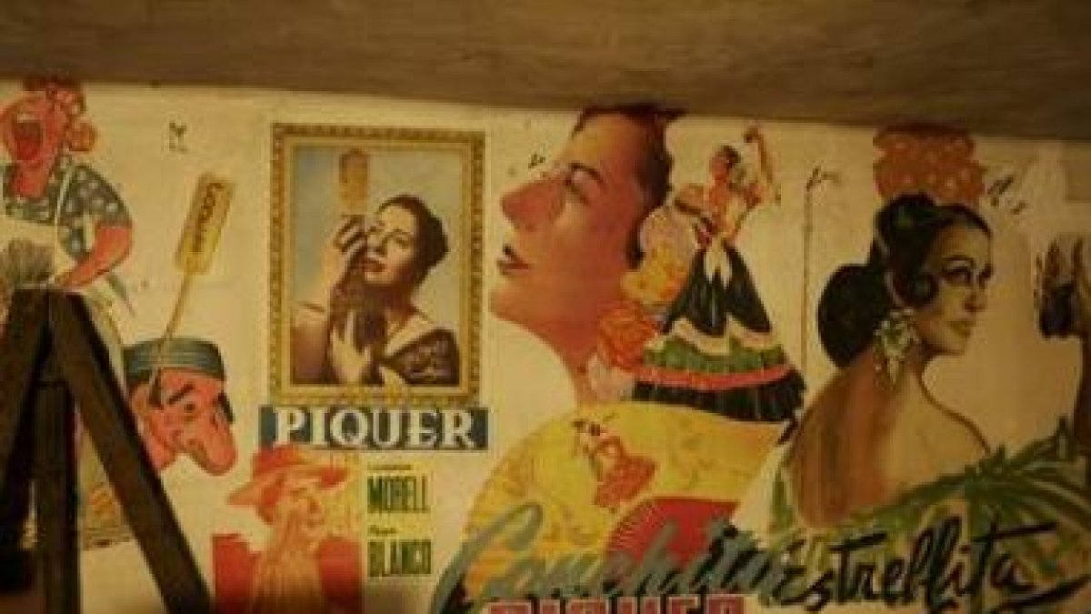 Pared de un camerino del Teatro Emperador.