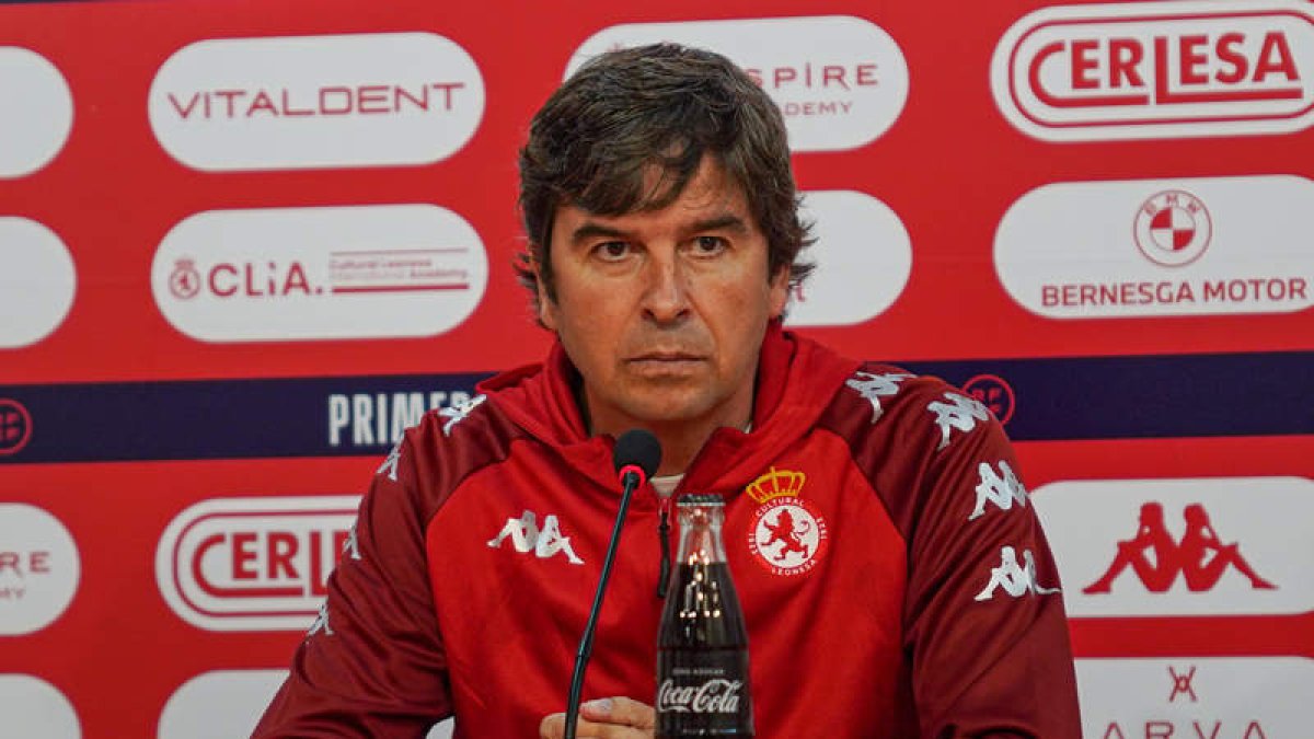 Edu Docampo mantiene que el partido ante el Córdoba «no es más importante que otros». MIGUEL F.B.
