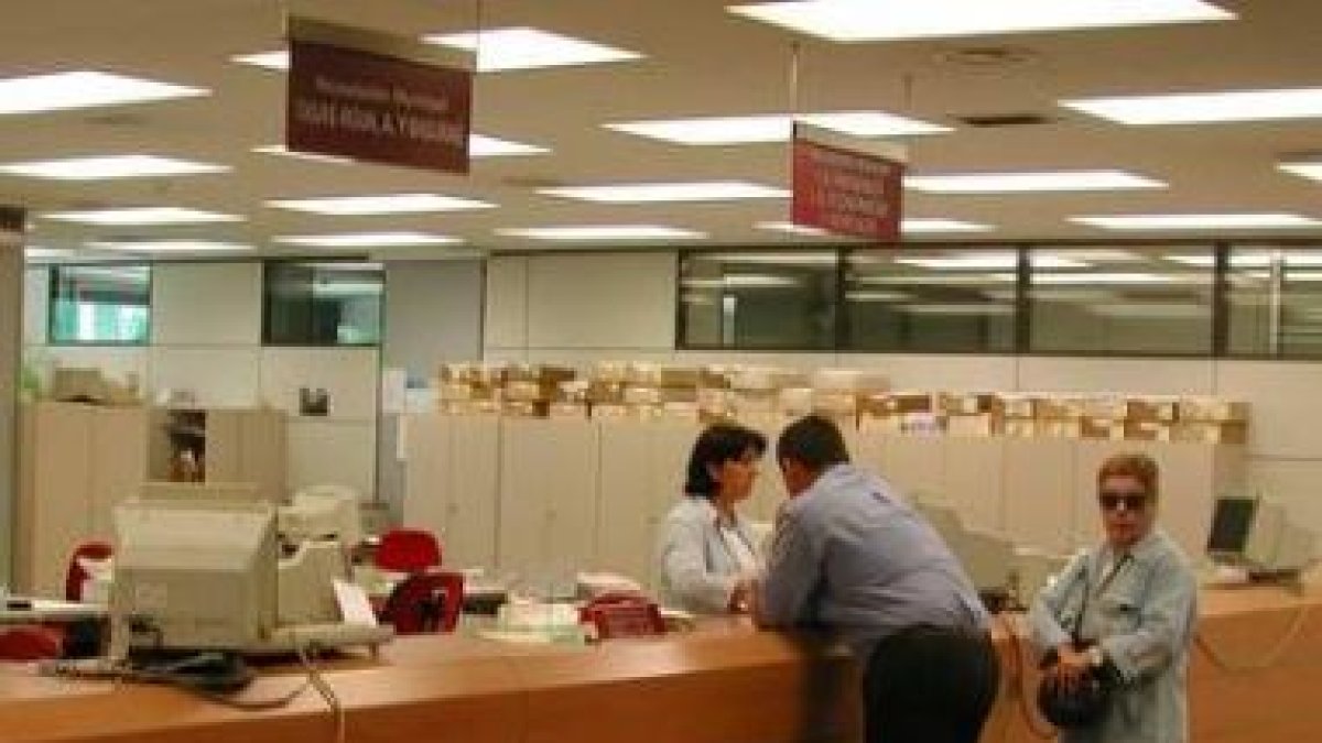 La subida del IBI congregó más de 74.000 recursos en las oficinas municipales.