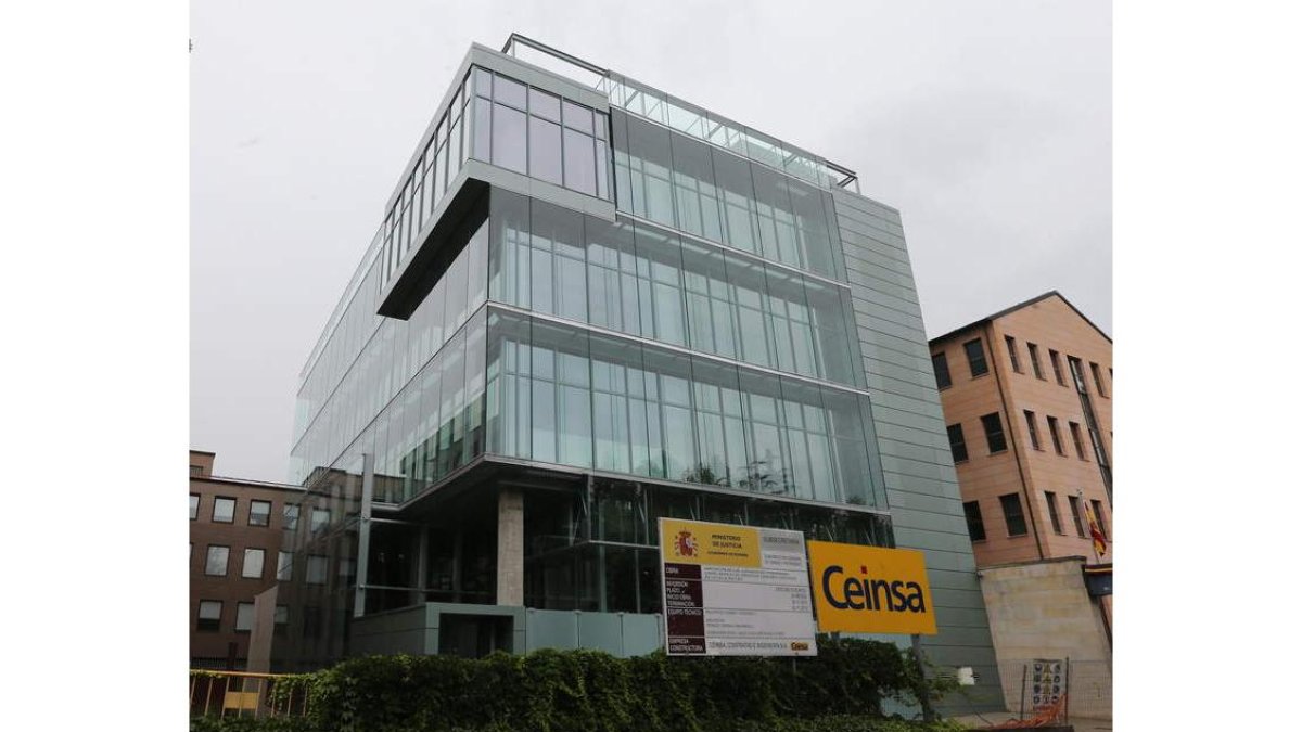 Las obras del nuevo edificio, con un coste de 3,6 millones, comenzaron en noviembre de 2011.