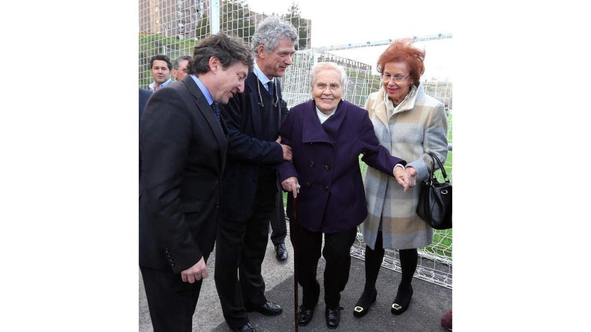 La familia de Ramón Martínez no faltó a una cita de caras conocidas del deporte, política y sociedad.