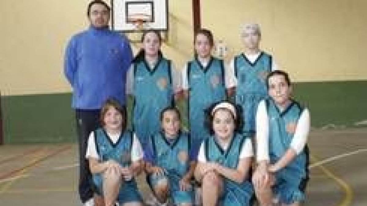 Formación del colegio Luis Vives que milita en el grupo A2 de la categoría preminibasket femenino