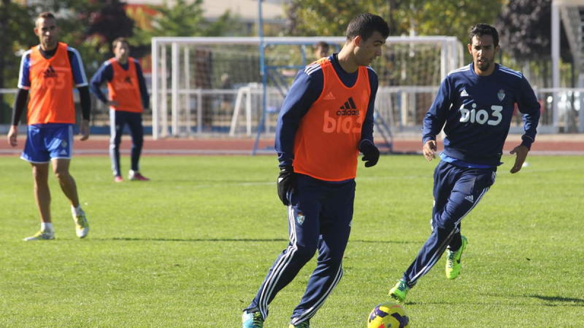 Fofo será una vez más, junto a Yuri, el referente ofensivo de la Deportiva para medirse esta tarde al Lugo.