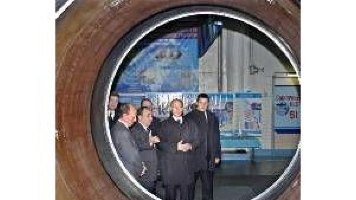 Putin visita una fábrica automovilística rusa