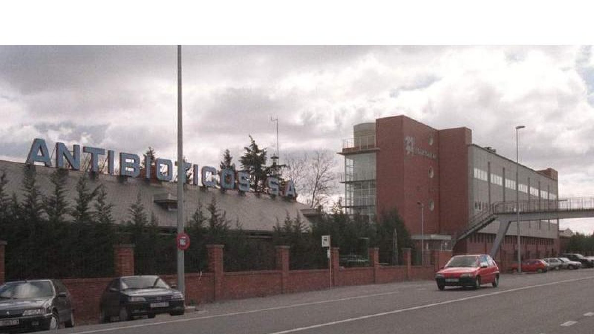 La dirección de Antibióticos asegura que mantiene sus previsiones de ampliación.
