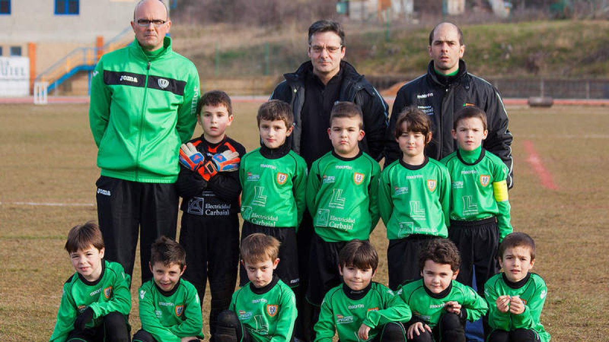 Formación del equipo de La Robla A que milita en la categoría prebenjamín.