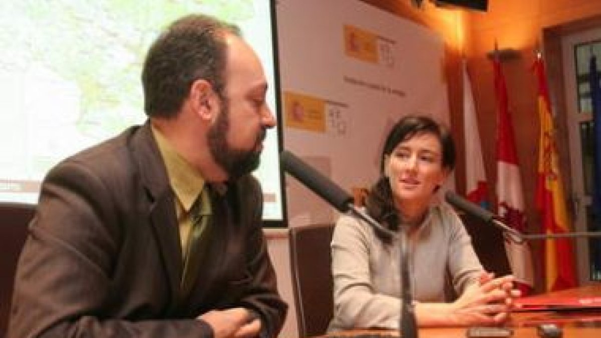 Manuel Román y Belén Fernández, ayer en la Ciuden.