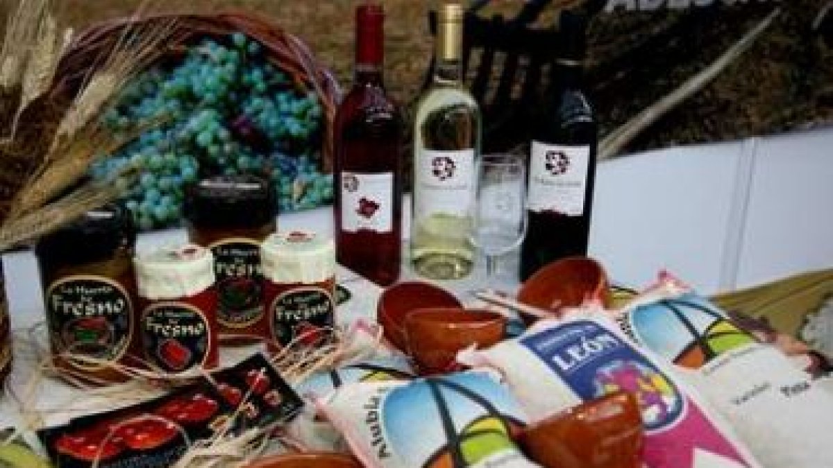 Escaparate de productos del sur de la provincia que hoy estarán presentes en Barcelona.