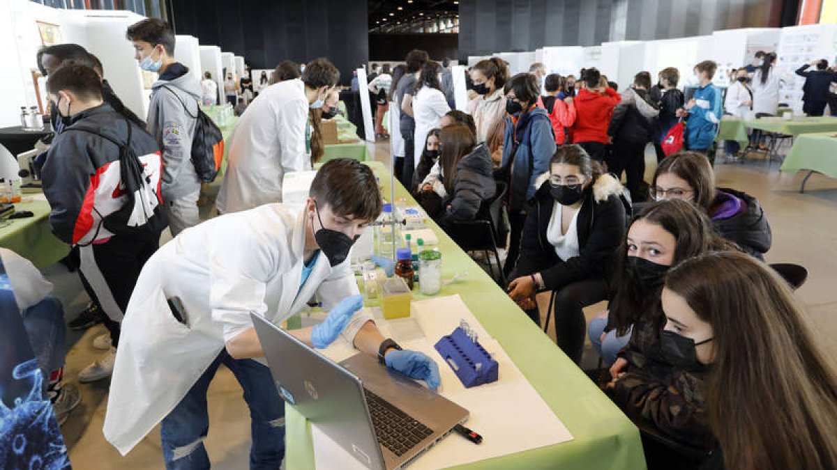 Más de 350 investigadores y 200 estudiantes exhiben sus avances. MARCIANO PÉREZ