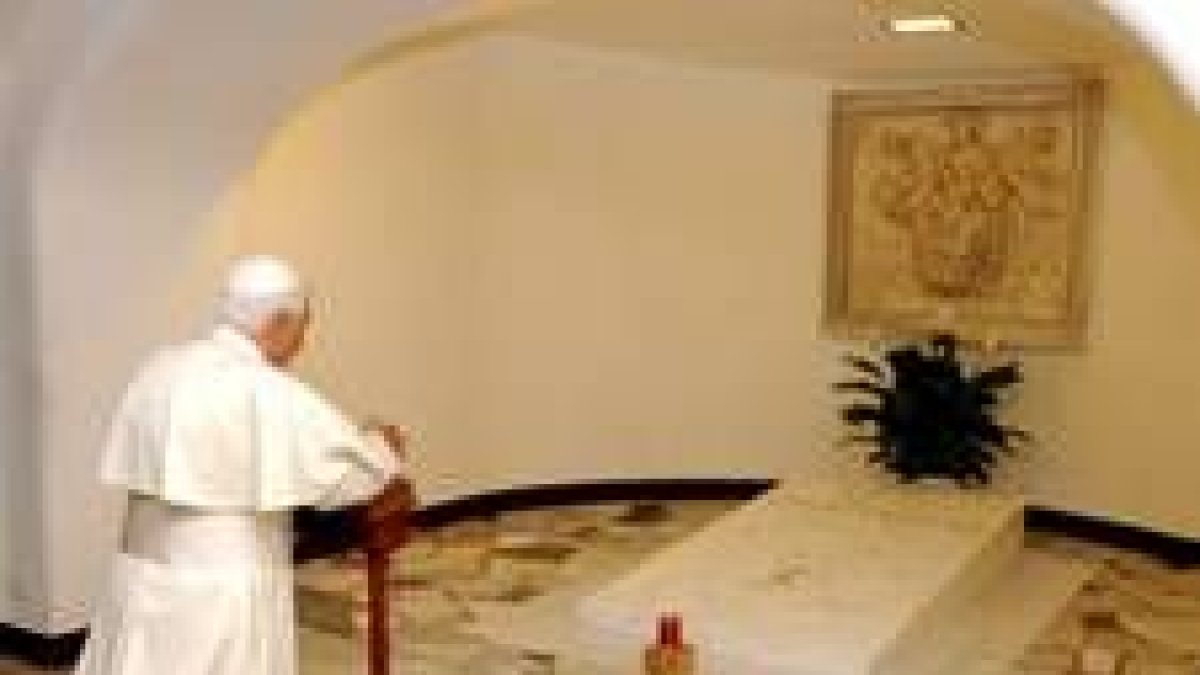 VATICAN POOL