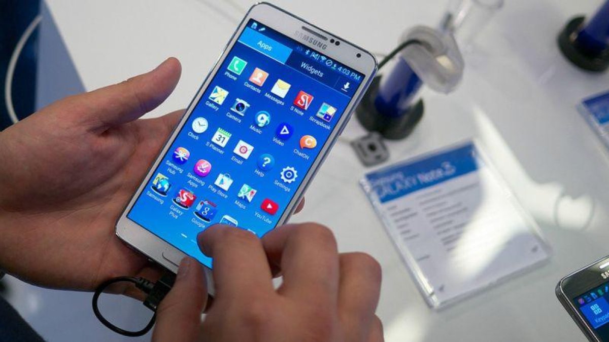 Móvil con aplicaciones de Android descargada