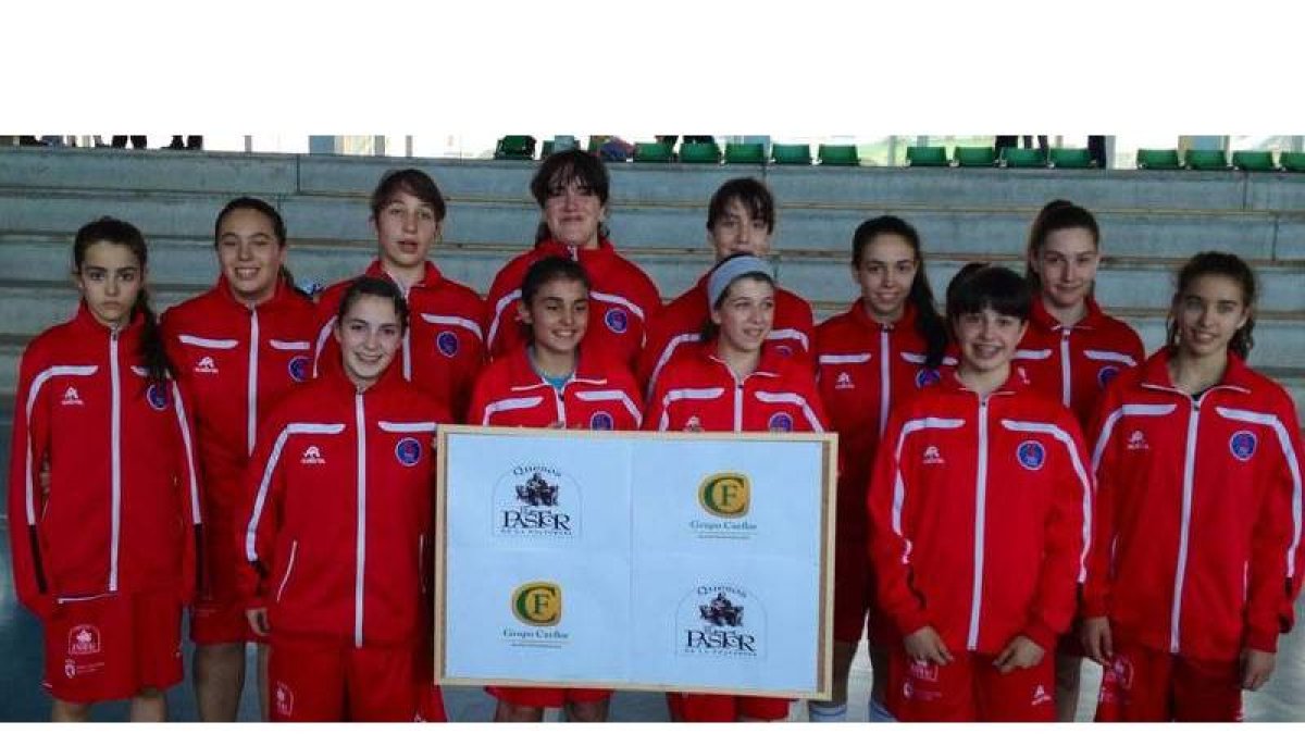 Las integrantes del Agustinos Baloncesto Femenino que disputarán el Nacional en Lanzarote.