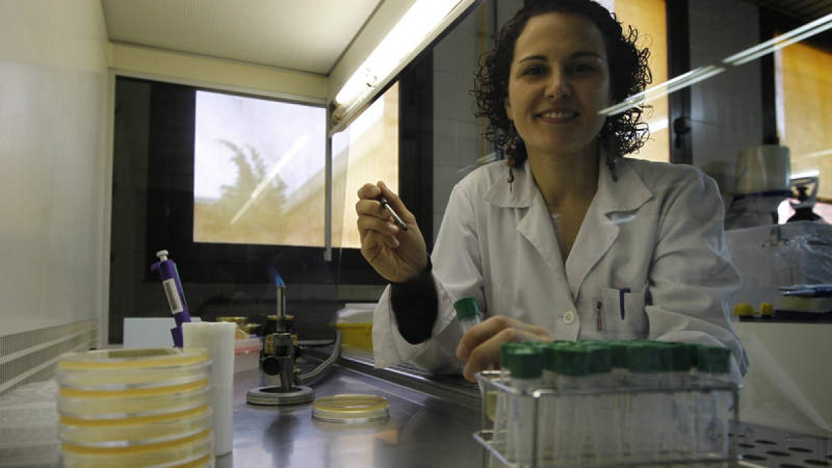 Patricia Combarros en el área de Tecnología de los Alimentos.