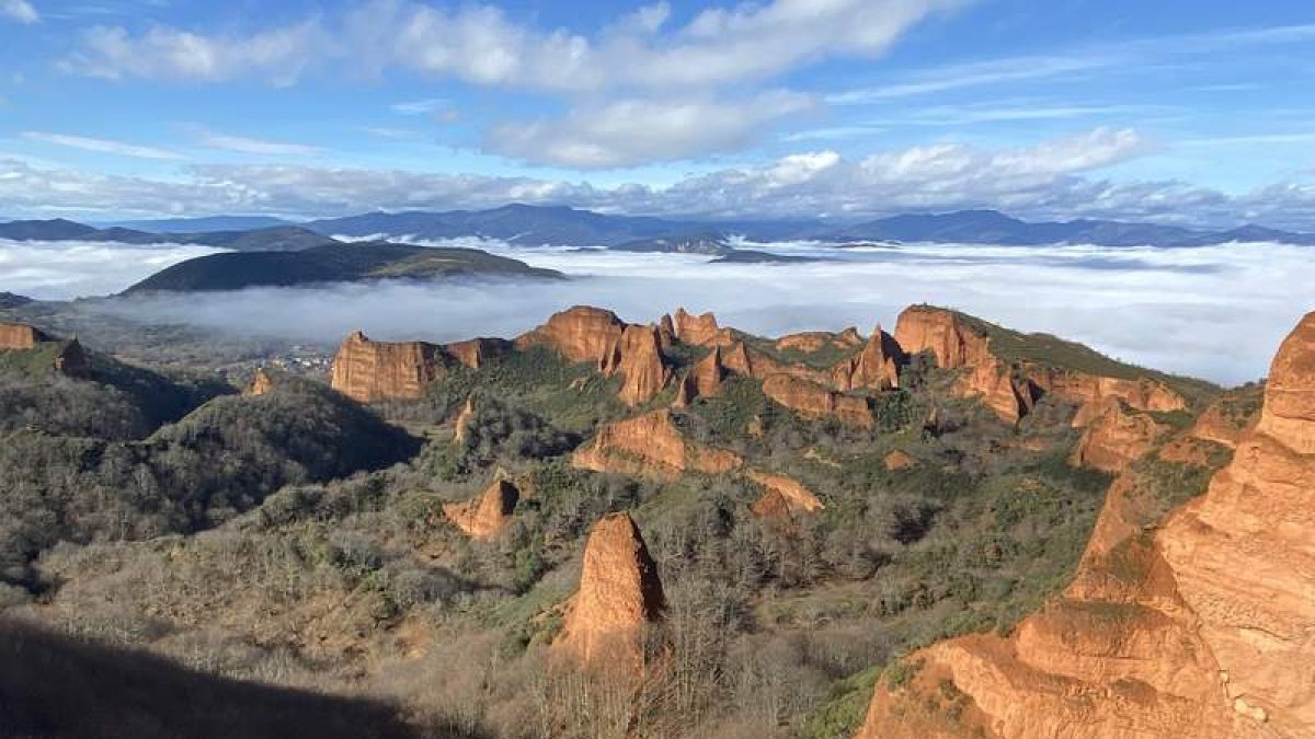 Mañana de niebla en Las Médulas, en una imagen reciente. RAMIRO