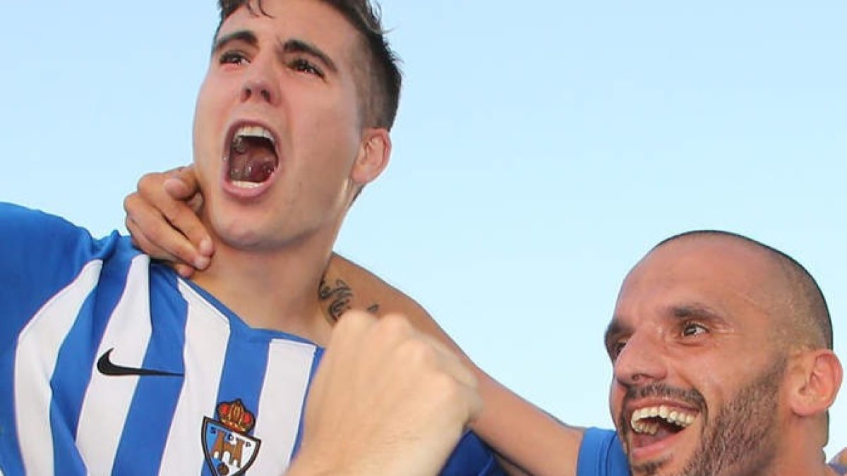Kaxe, izquierda, fue determinante en el último play off. L. DE LA MATA