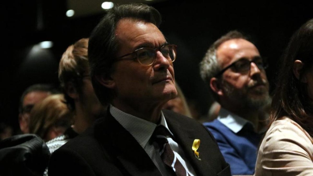 Artur Mas intervino ayer noche en un acto de campaña en Olot.