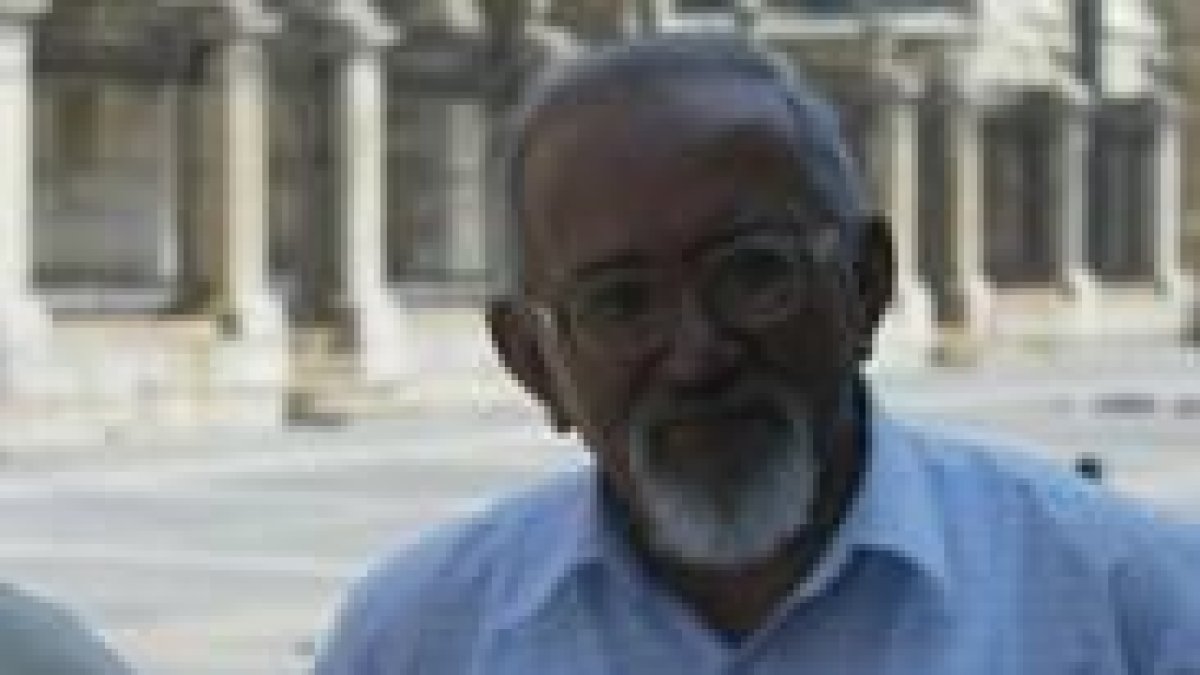 La labor de Sinesio Rodríguez pasa por lo más primario: comida y sanidad