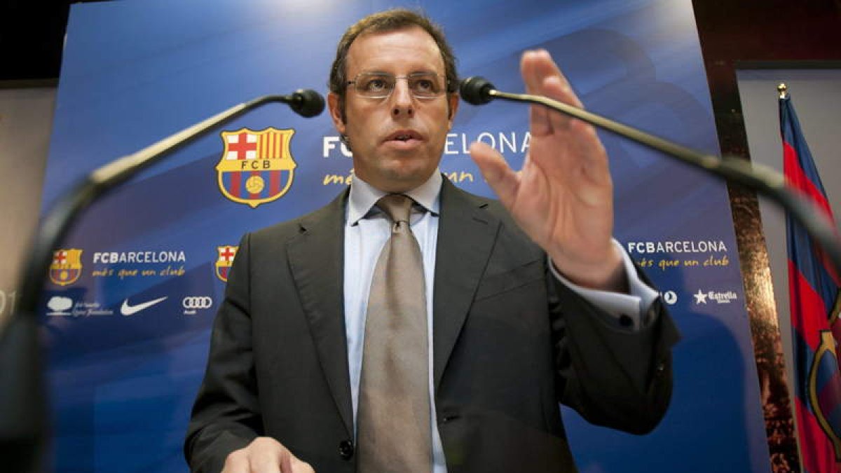 Sandro Rosell intentará que Messi termine su carrera en el Barcelona.