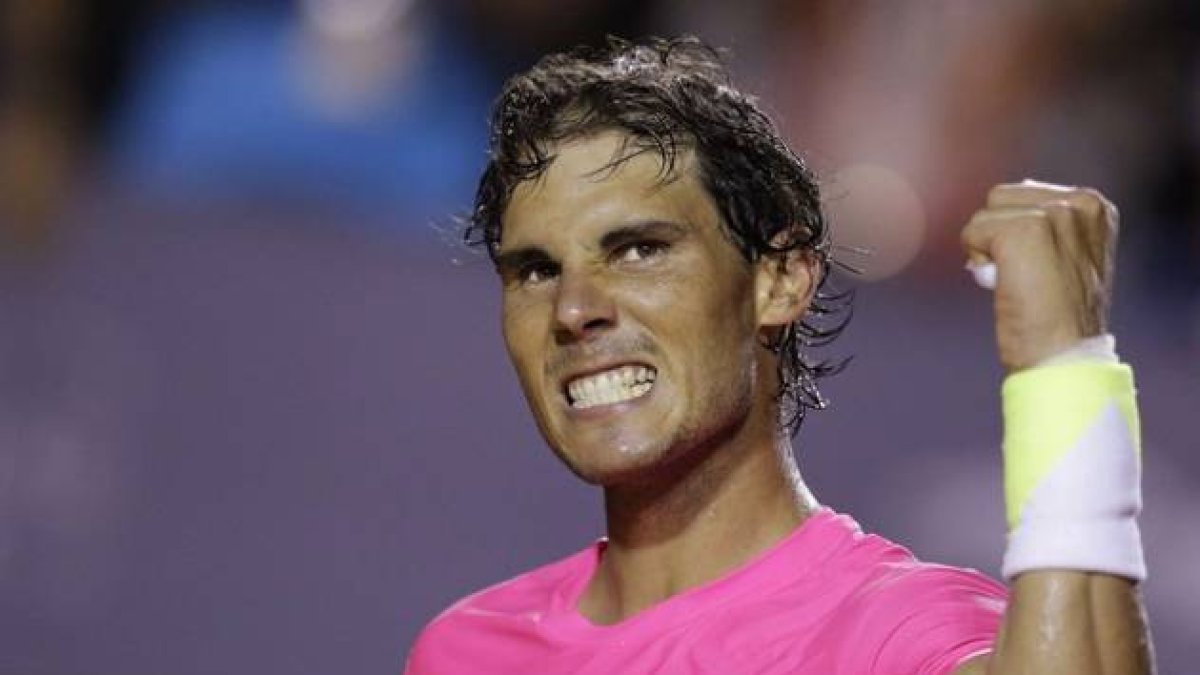 Rafa Nadal celebra ganar el partido contra Pablo Cuevas de Uruguay en el abierto de Río de Janeiro.