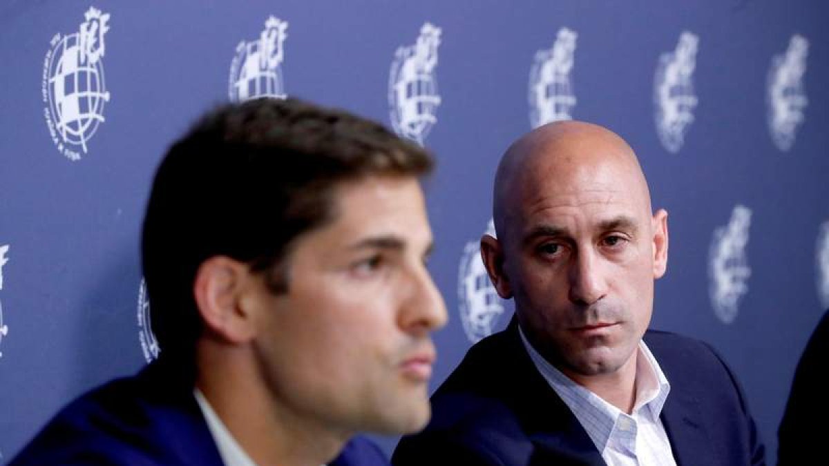 Robert Moreno toma el testigo de Luis Enrique al frente de la selección española de fútbol. ZIPI