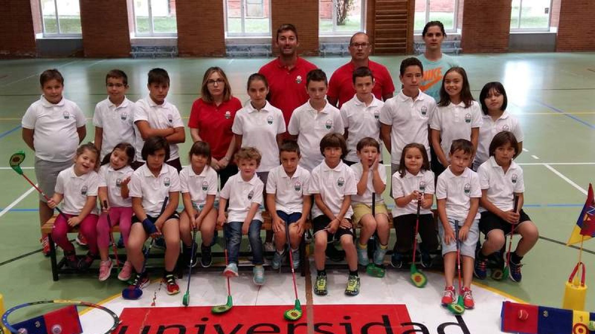 Chousa con todos los aprendices del golf en la Universidad.