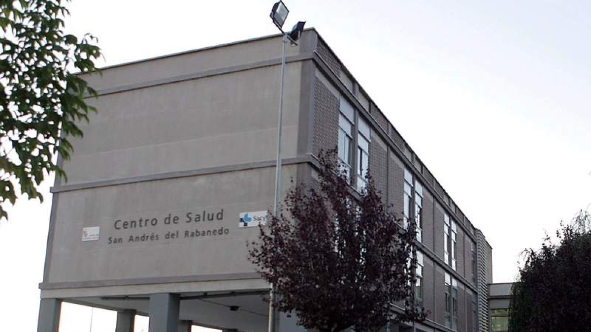 El PSOE denuncia la acumulación de citas en el centro de salud de Pinilla