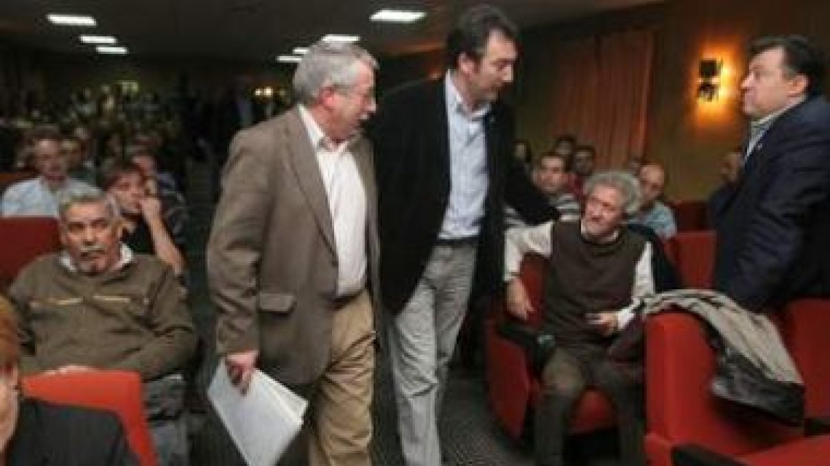 Toxo, ayer en un momento de la reunión en Compostilla.